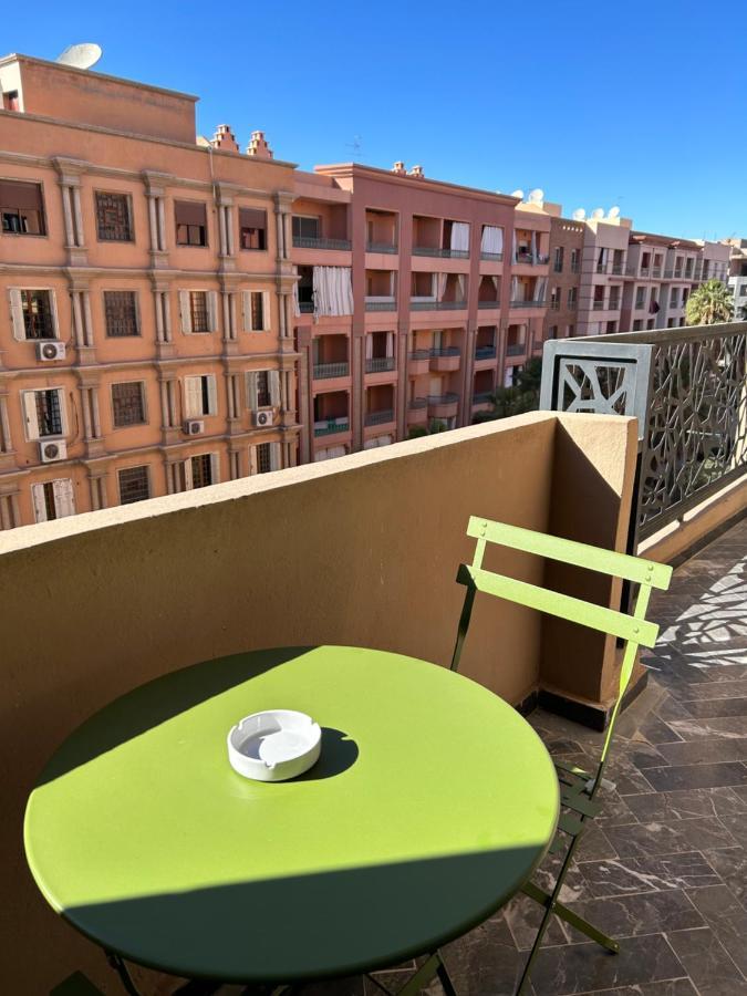 Super Appartement Au Coeur De Marrakech マラケシュ エクステリア 写真